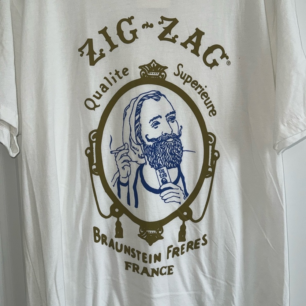 NWT Large and XL Zig-Zag T-Shirt